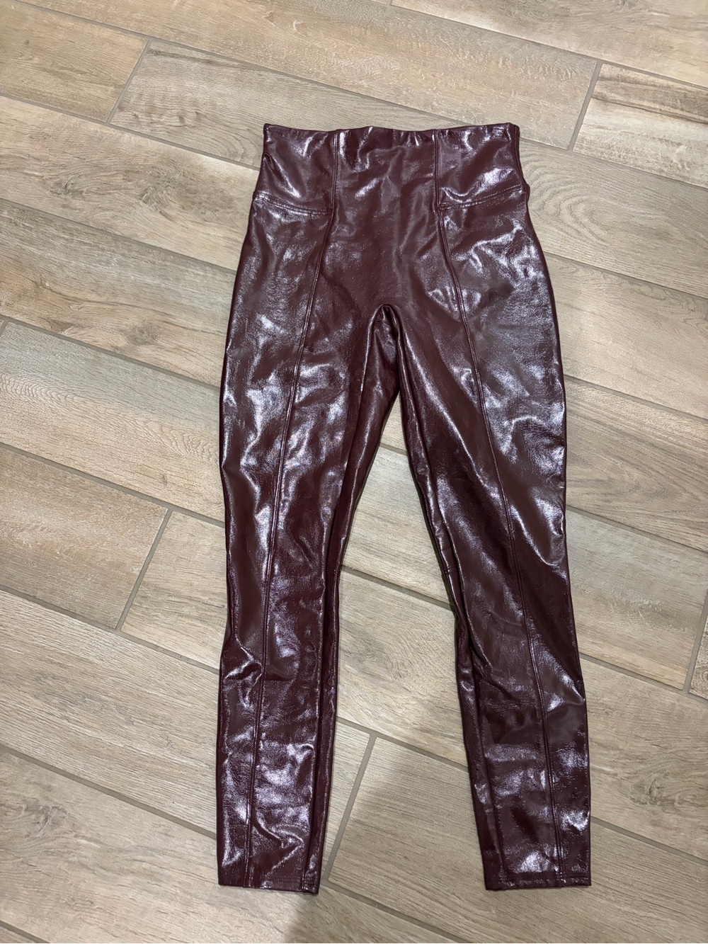 Spanx Faux Patent Leather Leggings ruby/maroon medium